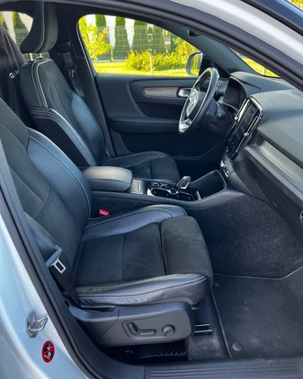 Volvo XC 40 cena 123000 przebieg: 166000, rok produkcji 2018 z Lewin Brzeski małe 232